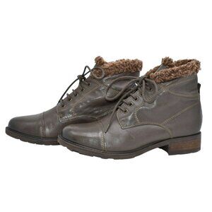 Clarks Artisan Womens Hayride Elm‎ Brown Leather Ankle Boots Faux Fur Trim sz 9M
